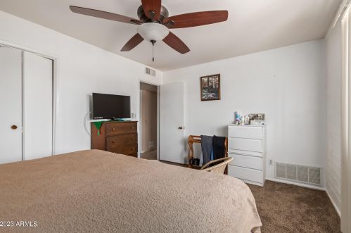 10819 111 Ave, Sun City AZ  85351-4021 exterior