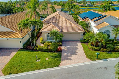 1009 Diamond Head Way, West Palm Beach, FL 33418-5814