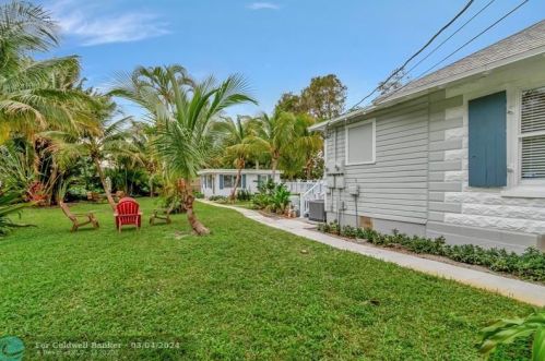320 4 Ave, Delray Beach FL  33444-2717 exterior