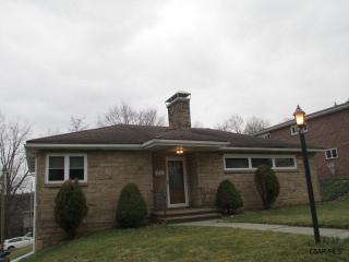 910 Park Ave, Windber, PA 15963-1524