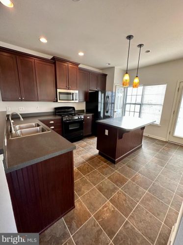 168 Tidbury Xing, Camden-Wy DE  19934-4755 exterior