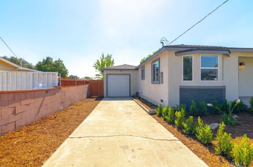 1052 7th St, Upland CA  91786-6877 exterior