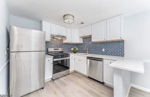 18 Outlook Ave, Mount Olive NJ  07828-2919 exterior