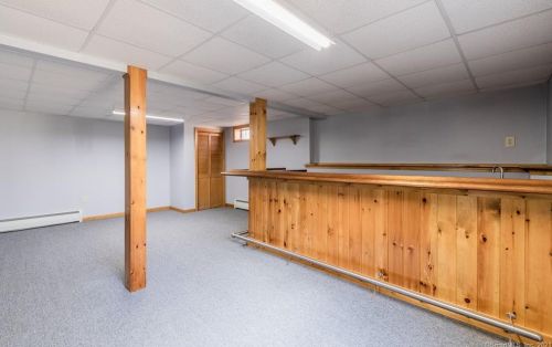 434 New London Rd, Colchester CT  06420-4125 exterior