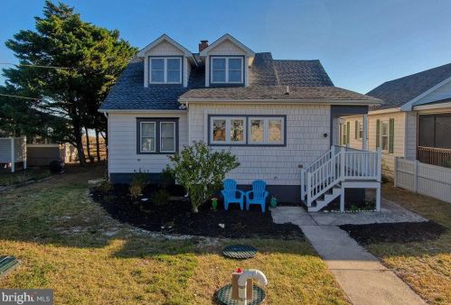 425 Bay Ave, Slaughter Beach DE  19963-4913 exterior