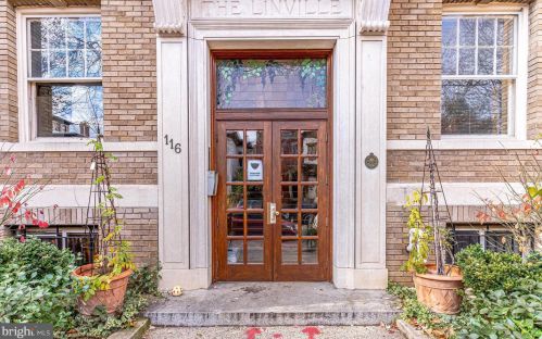 116 6th St, Washington, DC 20003-1154