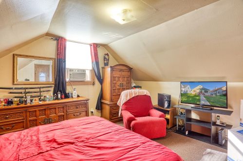 4868 40, Milwaukee WI 53209-5204 exterior