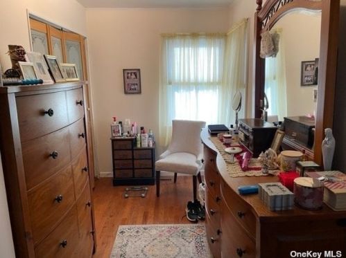 406 Old Farmingdale Rd, Babylon NY  11704-6424 exterior