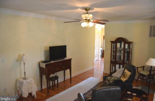 140 Donna Dr, Woodstock VA  22664-1146 exterior