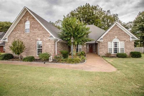 151 Southern Hills Dr, Medina, TN 38355-6854