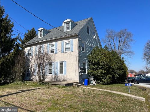 1643 Market St, Gloucester, NJ 08030-1624
