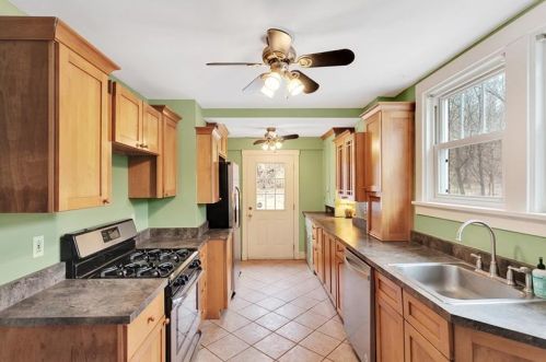 1119 Saxonburg Blvd, Glenshaw PA  15116-3213 exterior