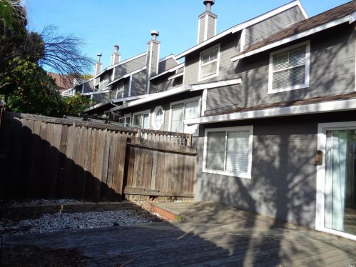 1320 7th St, Benicia CA  94510-3587 exterior