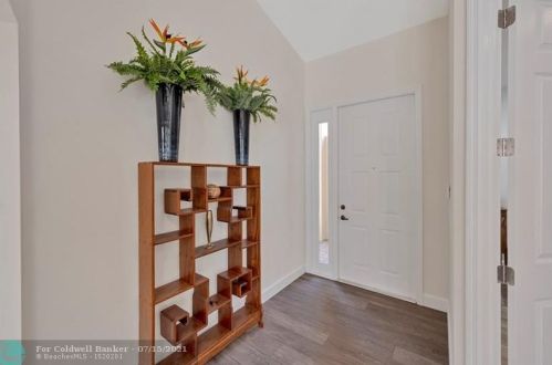 7058 Via Genova, Delray Beach, FL 33446-3751
