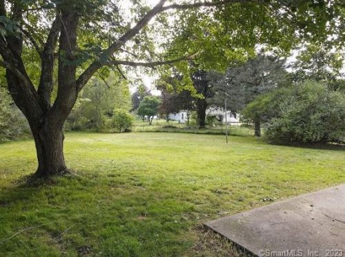 43 James St, Colchester CT  06415-1118 exterior