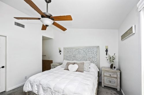 2869 Plaza Serena Dr, Rialto CA  92377-3437 exterior
