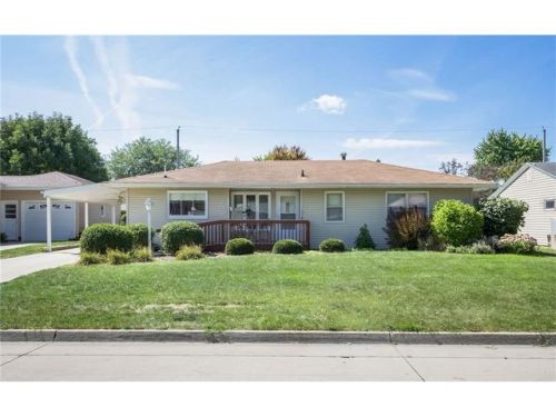712 15th Street Pl, Nevada, IA 50201-2414