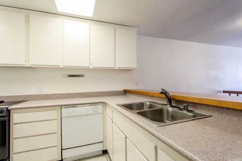 7217 Marina Pacifica Dr, Long Beach CA 90803-3809 exterior