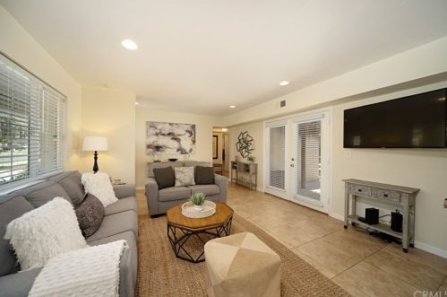 52777 Eisenhower Dr, La Quinta CA  92253-3358 exterior