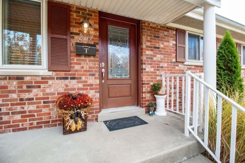 2919 Goda Ave, Cincinnati, OH 45211-2703