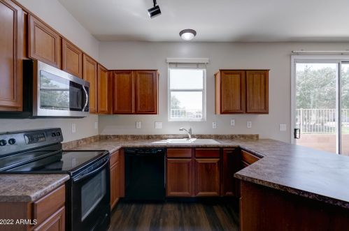 10023 Kingman St, Tolleson, AZ 85353-8324