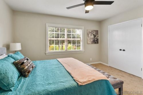 750 Smith Dr, Vista CA  92084-4428 exterior