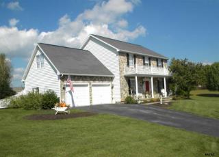 32 Eastwood Dr, Hanover, PA 17331-8155