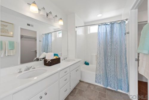 9530 Compass Point Dr, San Diego CA 92126-8527 exterior