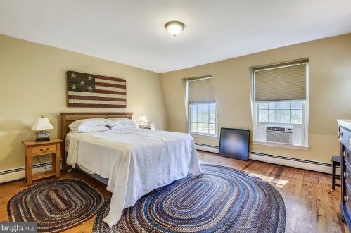 20209 St Louis Rd, Purcellville VA  20132-4905 exterior