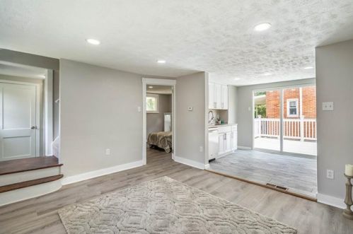 4052 Meadowbrook Blvd, Pittsburgh PA  15227-3436 exterior