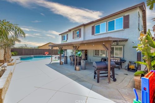 52984 Alba St, Lake Elsinore CA  92532-1652 exterior