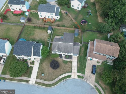 6 Terry Ct, New Castle DE  19720-7697 exterior