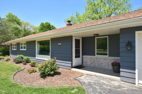 1704 El Rancho Dr, Thiensville, WI 53092-5627
