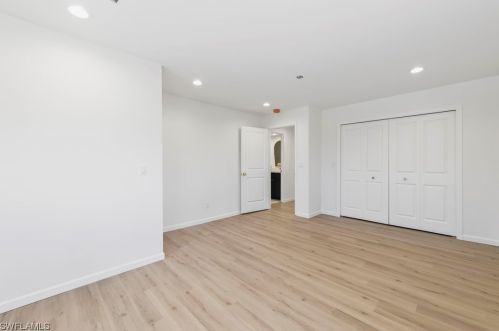 9393 Peaceful Dr, Sanibel FL  33957-4238 exterior