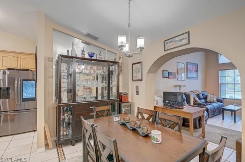 1005 1 Pl, Cape Coral FL  33993-1143 exterior