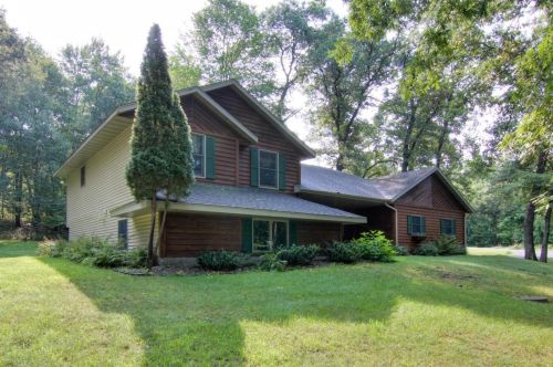 827 250th St, East Farmington WI  54020-4320 exterior