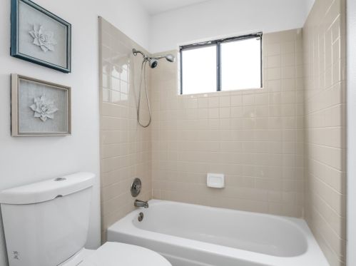 855 Mount Whitney Ave, Laton CA  93242-9724 exterior