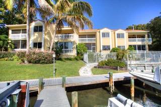 866 Hudson Ave, Sarasota, FL 34236-7744