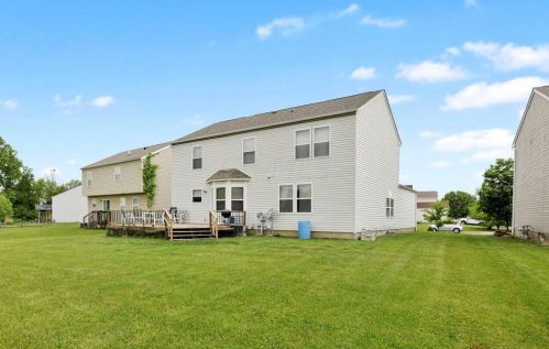 438 Wagon Ave, Pataskala OH  43062-8060 exterior