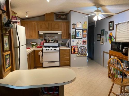 1932 Riverbend Cir, Bullhead City AZ  86442-4759 exterior