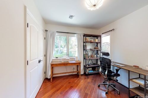 22926 Wrencrest Dr, Calabasas CA  91302-1866 exterior