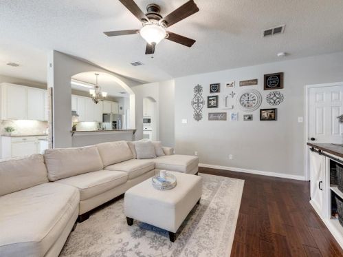 5701 Northcrest Dr, Lewisville TX  75028-4803 exterior