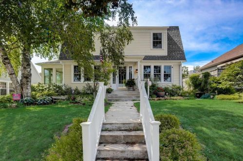 3867 Allerton Ave, Cudahy, WI 53110-1254