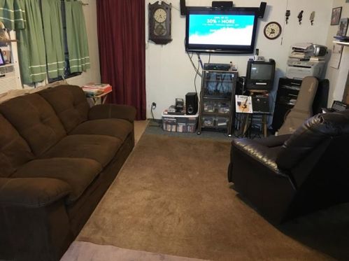 2376 Lake Rd, Hermitage PA  16150-3030 exterior