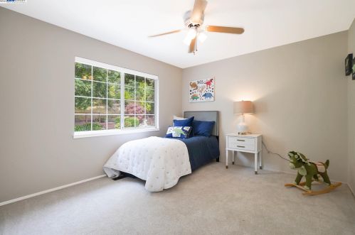 18327 Joseph Dr, Hayward CA  94546-2203 exterior