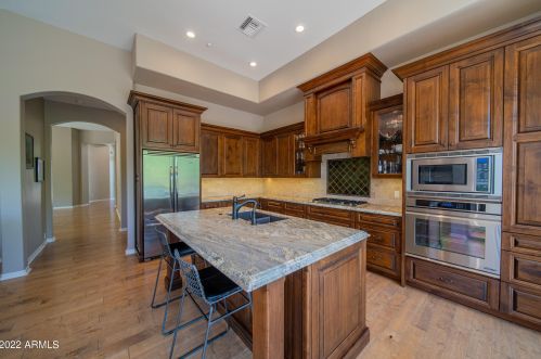 15549 Cactus Dr, Scottsdale AZ 85268-3166 exterior