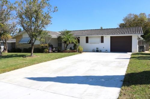 10434 Sweet Ln, Port Richey, FL 34668-2942