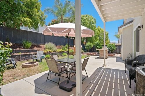 43014 Camino Caruna, Temecula CA  92592-3787 exterior