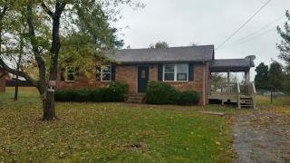 711 Inver Ln, Clarksville, TN 37042-6017