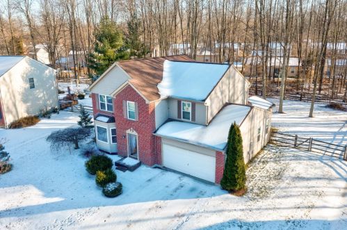 1513 Thornberry Rd, Amelia, OH 45102-1772